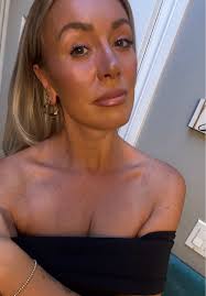 What a beautiful time back home in Saskatoon 🇨🇦 for the holidays. I am  blessed and endlessly grateful for the the best family and friends in the  universe. 🌙 Time for the waves. Malibu, I love you. 🌊