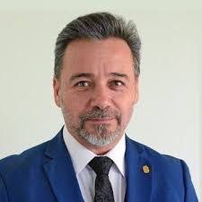 Sergio Araya's Instagram, Twitter & Facebook