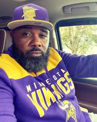 Minnesota Vikings fan loves the color purple