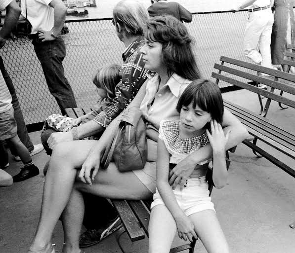 Photographer Shares Images of 1970s New York For the First Time