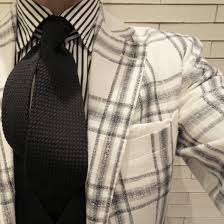 画像に含まれている可能性があるもの 1人以上 suits and tailoring mens fashion clothes
