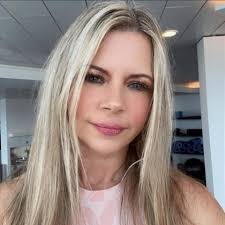 Will the federal government cut public service jobs?