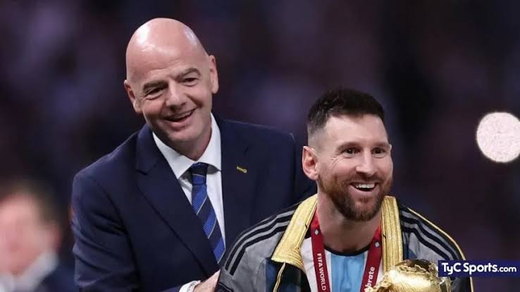 Gianni Infantino y el deseo de ver a Lionel Messi en más Mundiales: "Hasta  cuando quiera" - TyC Sports