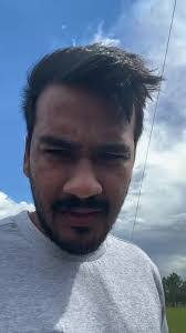 Eshwar Persaud's Instagram, Twitter & Facebook