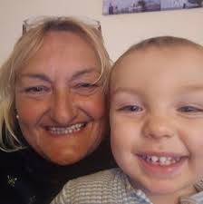 So 10 weeks in, my scar hasn't shown any signs of getting fainter. Am I  being impatient 🤔 However, this is not important to me, just curious! I'm  just so grateful to