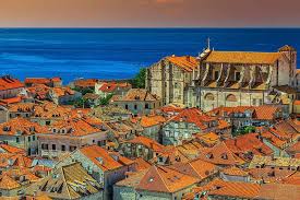 Dubrovnik is a city on the adriatic sea in southern croatia. Urlaub In Dubrovnik