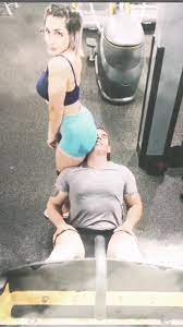 Amateur Facesit: gym ass to face - ThisVid.com