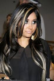 Haarfarben Trends 2017 Schwarz Haare Strahnen Blon Vereinzelt Haarfarben Frisur Pony Blond Trend Haarfarben