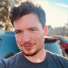 Zach Magee's Instagram, Twitter & Facebook