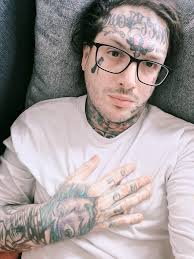 3 years Powder free, "only" 8 days Alcohol free...and trust me.. Alcohol  was the worst. Ino its a little compares with your achivements but its a  massive step for me...i was completely