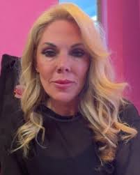 Texas salon owner rebuilds after deadly floods destroy 2-week-old business 