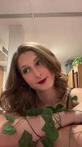 Claire Goins's Instagram, Twitter & Facebook