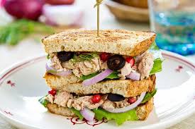 Tuna Sandwich In 2020 Food Breakfast Calories Tuna Sandwich