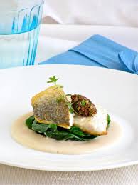 Lo chef alessandro deho ci insegna in questa video ricetta a preparare il filetto di orata alla mediterranea, un secondo piatto classico della cucina italiana. Filetto Di Orata Con Salsa Di Grissini Capperi E Olive Flickr