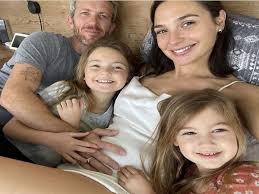 My heart breaks, wrote gadot on twitter. Gal Gadot Shares How She Revealed Her Pregnancy To Her Daughters