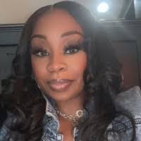 Kizzy Evans's Instagram, Twitter & Facebook