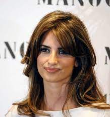 Penelope Cruz Layered With Bangs Latina Hair Hair Styles Hair