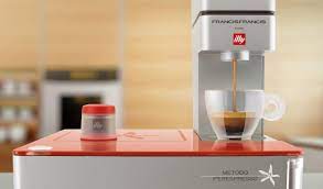 An automated baby formula dispenser for preparing bottles of formula at programmable time intervals includes a housing, a formula reservoir designed for holding dry formula, a water reservoir, and a water dispensing line that extends into the formula reservoir. Espresso Coffee Machine Y1 For Illy