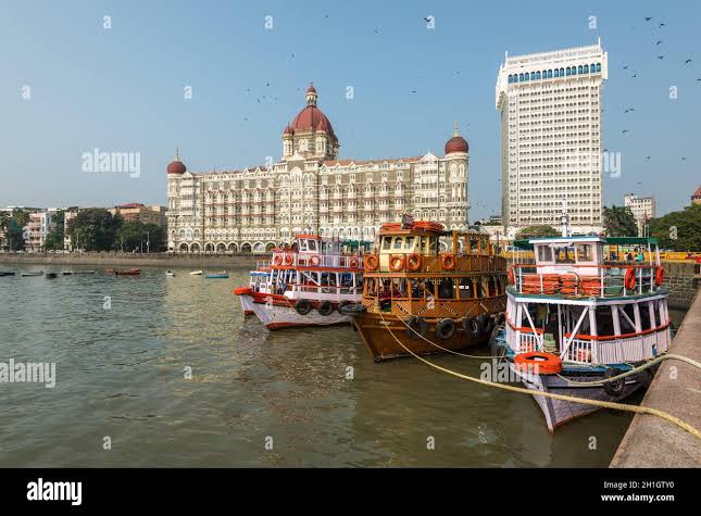 Mumbai harbour hi-res stock photography and images - Alamy