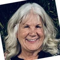 Donna Denning's Instagram, Twitter & Facebook