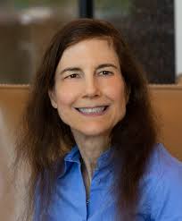 Linda Bolle's Instagram, Twitter & Facebook