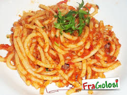 I pici fatti in casa sono un formato di pasta molto versatile, simile agli spaghetti, ma di diametro leggermente più grosso. Ricetta Pici All Aglione Ricette Di Fragolosi