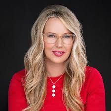 Deborah Lehmann's Instagram, Twitter & Facebook