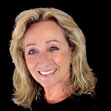 Tammy Delwarte's Instagram, Twitter & Facebook