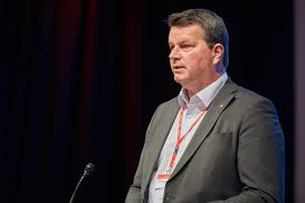 Leder c (singular definite lederen, plural indefinite ledere). Flt Forbundet For Ledelse Og Teknikk