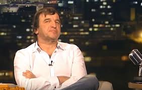 Njegov pokretač je njegova porodica, supruga i četvoro dece. Kada Smo Se Uzeli Imali Smo Jedan Tanjir I Jednu Viljusku Glumac Nenad Jezdic Objasnio Sustinu Bracnog Zivota Sajkaca