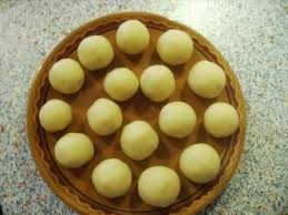 Lockere Kartoffelklosse Aus Gekochten Kartoffeln Surina 14 12 2005 Kartoffelklosse Klosse Lebensmittel Essen