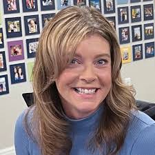 Wendy Grau's Instagram, Twitter & Facebook