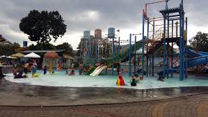 Jakarta merupakan ibu kota dari negara indonesia, dimana daerah ini. Kolam Renang Villa Bogor Indah Kolam Renang