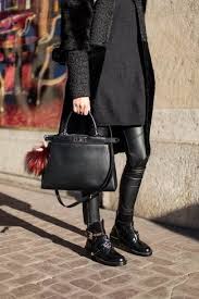 Maybe you would like to learn more about one of these? Comment Porter Un Manteau De Fourrure Noir 50 Tenues Et Looks Lookastic France