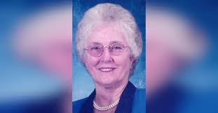 Gloria Bray's Instagram, Twitter & Facebook