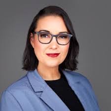 Lynette Valentin's Instagram, Twitter & Facebook