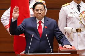 Ông phạm minh chính được đề cử để các đại biểu bầu làm thủ tướng, trở thành trưởng ban tổ chức trung ương đầu tiên là ứng viên cho vị trí đứng đầu chính phủ. Thá»§ TÆ°á»›ng Pháº¡m Minh Chinh Tuyen Thá»‡ Nháº­m Chá»©c Vov Vn