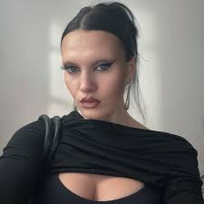 𝙖𝙥𝙧𝙞𝙘𝙞𝙩𝙮 xxx