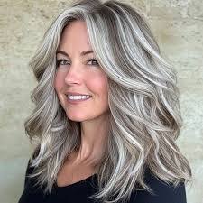 Maureen Harney's Instagram, Twitter & Facebook