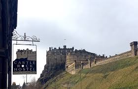 Probably, the first evidence of inhabitants on the rock was in the bronze age circa. Tipp Wo Gunstig Und Gut Ubernachten Und Noch Dazu Mitten In Edinburgh Sightstories
