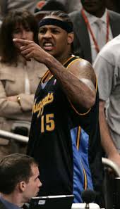 La estrella de los new york knicks salió en una escena de un capitulo de la exitosa serie de televisión americana sons of anarchy. Carmelo Anthony No To Nets Crackbillionair S Blog