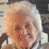 Linda Sloss's Instagram, Twitter & Facebook