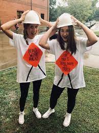 70 Diy College Halloween Costumes That Ll Make You Say Wow I M Gonna Have To Try That Hike N Dip In 2021 Duo Halloween Costumes Halloween Costumes Friends Cute Group Halloween Costumes