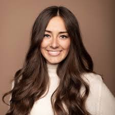 Mikaela Cook's Instagram, Twitter & Facebook