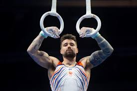 Fng shugga pussy features smaller hair, breasts a lot