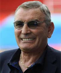 La mia prima Sardegna, quella che mi ha rapito l'anima e che non ho mai più  lasciato, non era fatta di yacht scintillanti o ville miliardarie. Era la  Sardegna dei pescatori e