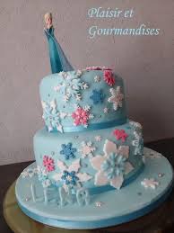 Votre gâteau reine des neiges vous sera remis dans un coffret d'une taille de 23cm x 23cm x 8.5cm. Gateau Reine Des Neiges Gateau Anniversaire Reine Des Neiges Gateau Reine Des Neiges Gateau Anniversaire