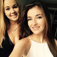 Mia Read (@Mia_Read)