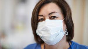 Pielęgniarka: Podczas pandemii koronawirusa pacjenci leczą się sami  domowymi metodami. Potem w ciężkim stanie trafiają na SOR