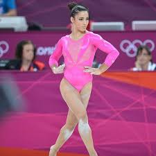 Hayley Atwell Una Mujer Perfecta Beautiful Athletes Gymnastics Poses Gymnastics Photography